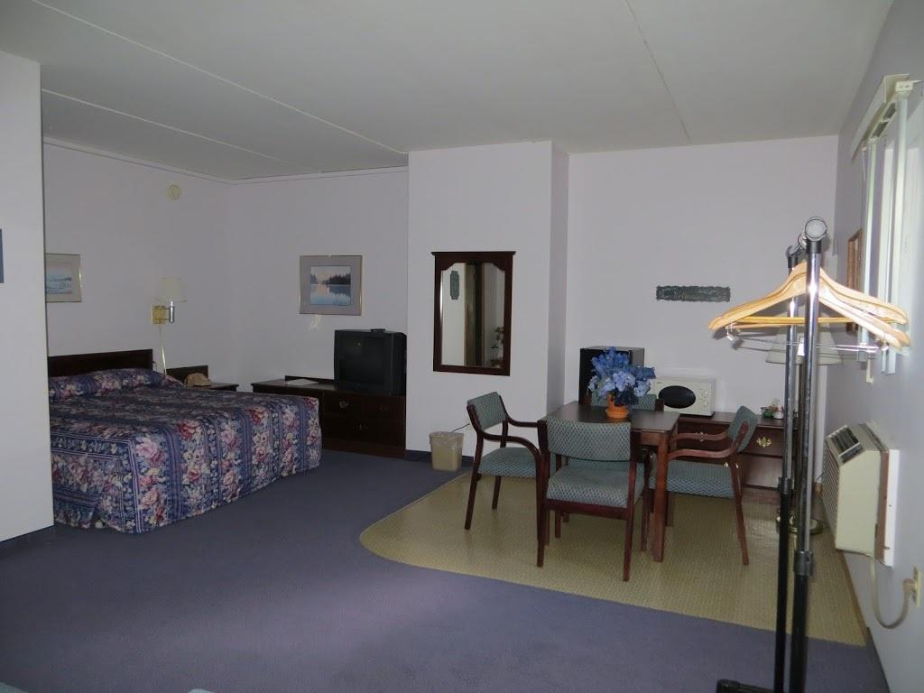 The Bluffs Inn & Suites Decorah Εξωτερικό φωτογραφία